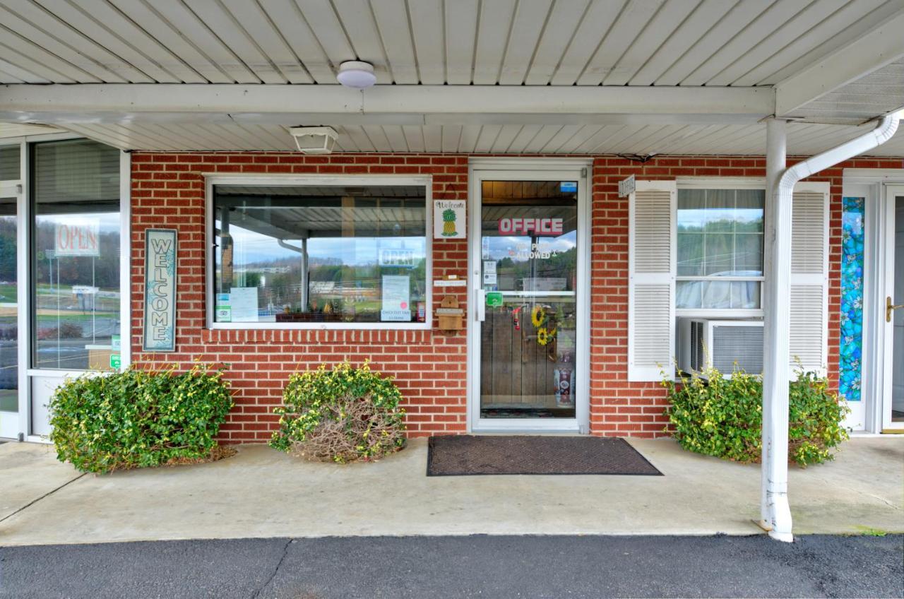 Knob Hill Motor Lodge Hillsville Eksteriør bilde